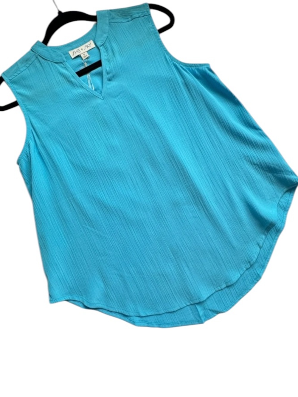 She + Sky Textured Sleeveless Blouse in Caribbean Blue